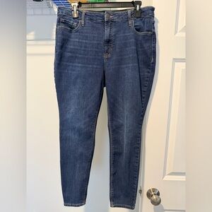 Old Navy high waisted Rockstar Super Skinny jeans
